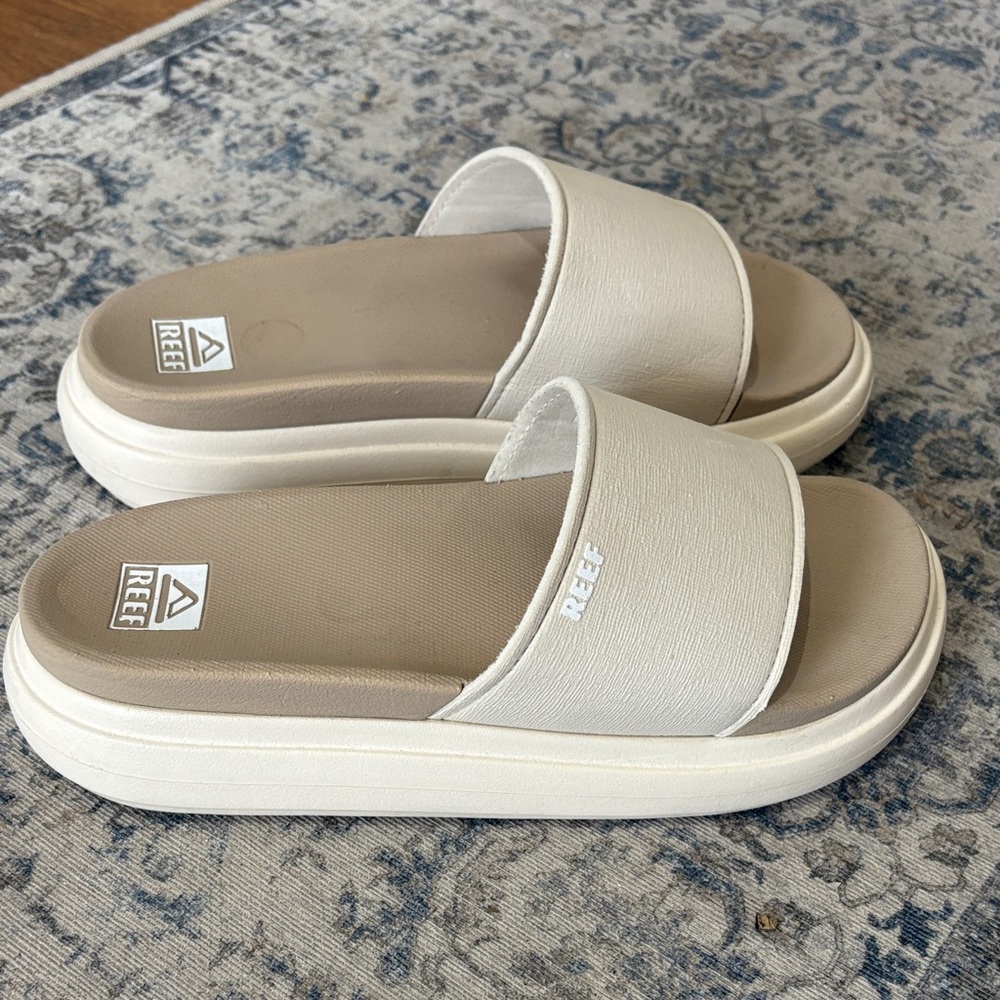 Reef Women's White and Tan Slide Sandals